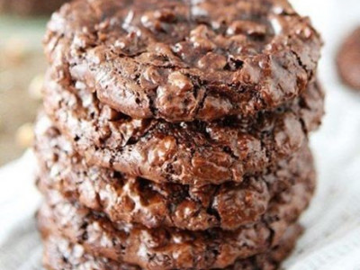 Η συνταγή που θα σας ενθουσιάσει: Τα πιο συγκλονιστικά και αφράτα μπισκότα σοκολάτας