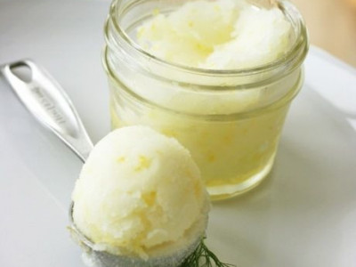 Summer time: Σπιτικό σορμπέ λεμόνι για… απόλαυση χωρίς τύψεις!