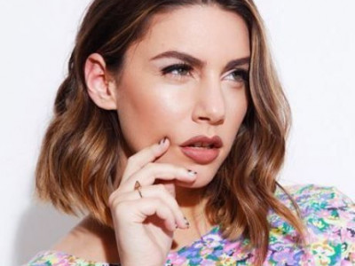 Πώς θα κάνετε τα χείλη σας να φαίνονται ζουμερά σε λιγότερο από 1 λεπτό;