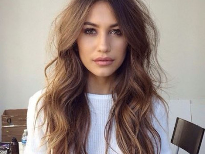 Πώς θα κάνετε τα μαλλιά σας μπούκλες μόνο με μια κορδέλα!