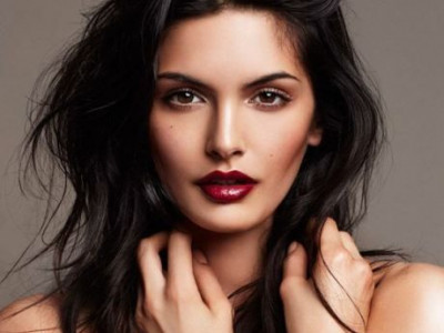 Το μυστικό για να κάνεις το κραγιόν σου να διαρκεί όλη μέρα!