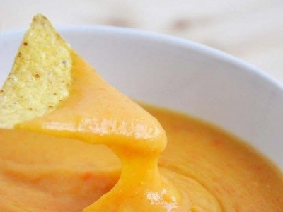 Συνταγή για να πετύχεις το πιο λαχταριστό λιωμένο τυρί για τα nachos σου!