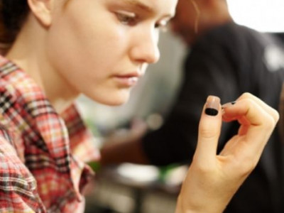 Πώς θα «σώσεις» τα νύχια σου μετά το gel μανικιούρ;