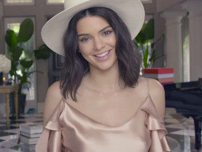 Η Kendall Jenner απαντά στις 73 ερωτήσεις της Vogue και αποκαλύπτει ΟΛΑ τα μυστικά της!