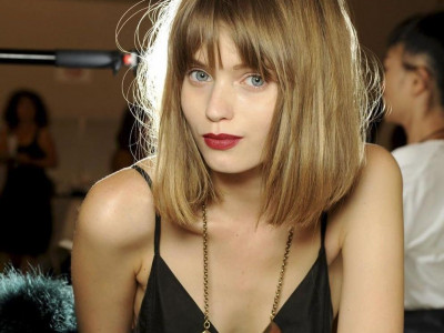 Αφέλειες: Δες πώς θα τις κόψεις μόνη σου με απόλυτη επιτυχία!