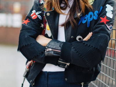 Patch trend: Δες πώς θα κάνεις τα ρούχα και τα αξεσουάρ σου να δείχνουν μοναδικά!