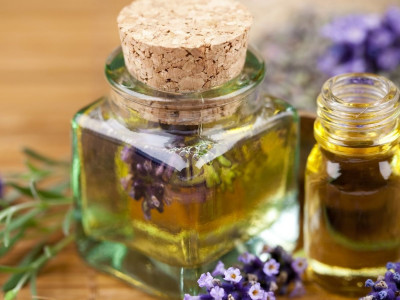 Τα top 10 αιθέρια έλαια και οι beauty χρήσεις τους