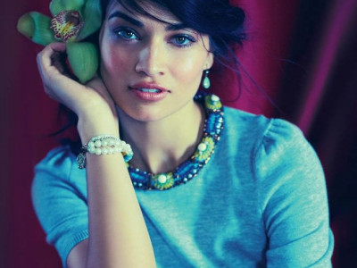 3 sexy ανοιξιάτικα beauty looks από τη Shanina Shaik!