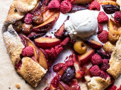 Galette με φράουλες και ροδάκινα! Νόστιμη και καλοκαιρινή συνταγή