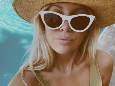 Ταξιδεύεις μόνη σου; Δες πώς θα βγάλεις τις πιο ωραίες φωτογραφίες όπου και αν είσαι