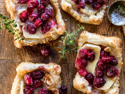 Πανεύκολη συνταγή για ατομικά ταρτάκια με cranberries