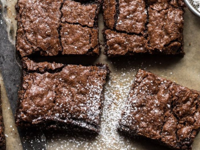 Η πιο νόστιμη συνταγή για να φτιάξεις σοκολατένια brownies