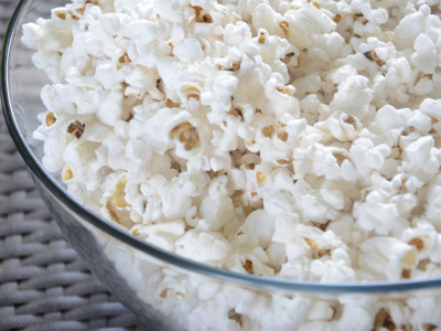 Το κόλπο για να φτιάξεις pop corn χωρίς φούρνο μικροκυμάτων