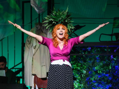 Σμαράγδα Καρύδη: «Αρνούμαι το 'μαύρο', δεν μου αρέσουν οι θλιβερές ειδήσεις»