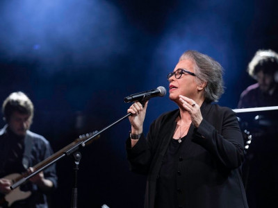 Η Δήμητρα Γαλάνη μετά από 55 χρόνια καριέρας παλεύει ακόμα με την αλήθεια της