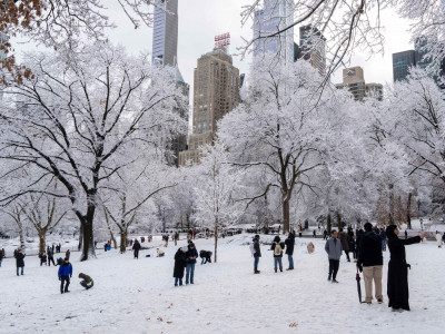 Τα πλάνα της χιονισμένης Νέας Υόρκης στο TikTok ήταν η comfort εικόνα που είχαμε ανάγκη στο feed μας
