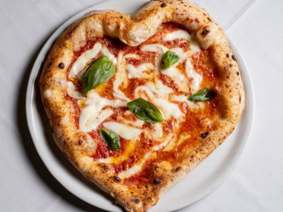 Ο Άγιος Βαλεντίνος αλλιώς: Πες μου τι ζευγάρι είστε, να σου πω πού θα βγείτε για φαγητό