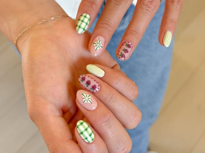 Picnic core nails: Το cutest trend στα νύχια για επιτυχημένο euro summer