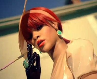 H Rihanna τινάζει το μαστίγιο στο νέο της videoclip