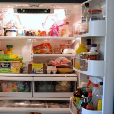 Πώς να βάλετε σε τάξη το ψυγείο σας