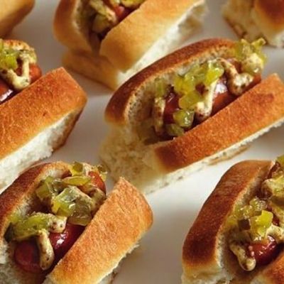 Τα τέλεια σπιτικά mini hot-dogs σε 2 βήματα!