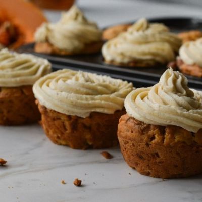 Cupcakes κολοκύθας με επικάλυψη κανέλας