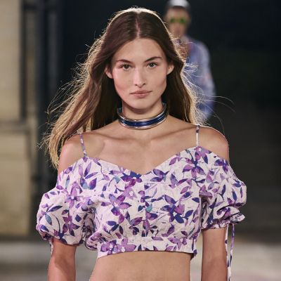 PFW: Η νέα συλλογή της Isabel Marant για τη σεζόν S/S 2022 είναι ο ορισμός του beach-to-club chic