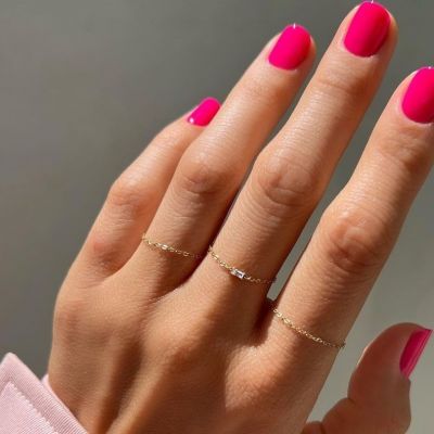 Barbiecore nails: 10 μανικιούρ με την απόλυτη τάση και πρωταγωνιστή το ροζ