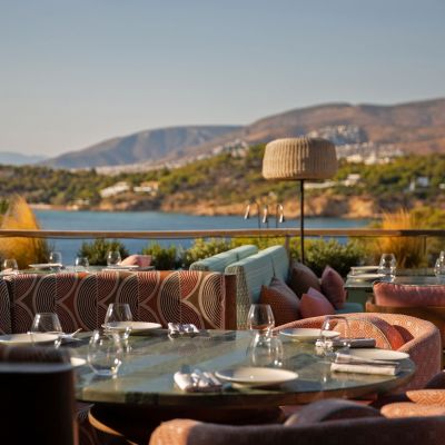 Νέα πιάτα, νέος χώρος και ένα κολασμένο pastry trolley στο πιο wow brunch της πόλης