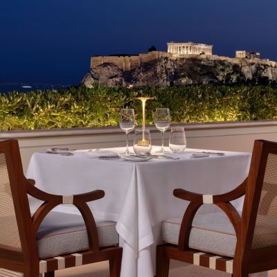 Αυτές τις γιορτές ψηφίζουμε fine comfort γεύσεις με θέα την Ακρόπολη για ξεχωριστές νύχτες στην πόλη
