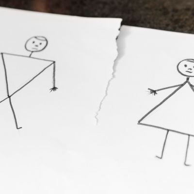 Divorce Monday: 11 σημάδια που δείχνουν ότι «κινδυνεύεις» και τι να κάνεις για να προλάβεις το τέλος