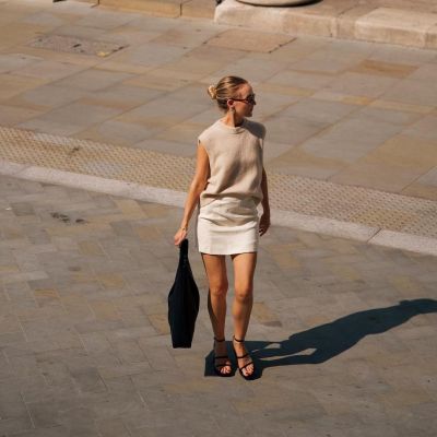 Mini φούστες: Πώς να φορέσεις το απόλυτο καλοκαιρινό ρούχο με στυλ, τις ζεστές ημέρες και όχι μόνο!