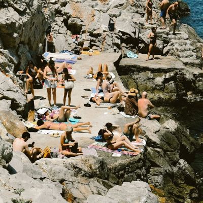 Οι πιο δημοφιλείς ταξιδιωτικοί προορισμοί για το καλοκαίρι του 2025, βάσει booking