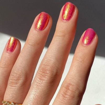 Sunset nails: Το manicure που κάνει το μαύρισμα να δείχνει ακόμα πιο έντονο
