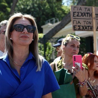 Με 1,3 εκατ. ανθρώπους στο πλευρό της, η Μαρία Καρυστιανού ζητά την κατάργηση της ασυλίας βουλευτών