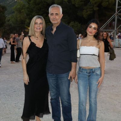 Σωκράτης Αλαφούζος: Η σπάνια έξοδος στην Ελλάδα με την κόρη και τη σύντροφό του & η ζωή στην Αμερική
