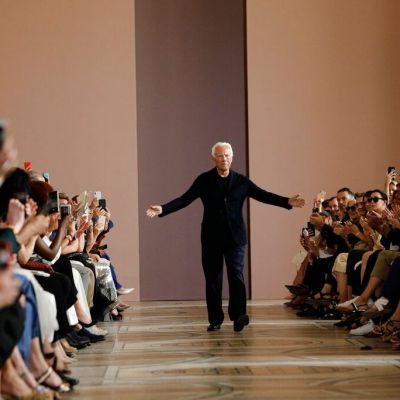 O Giorgio Armani που ξεκίνησε τα πάντα από το 0, γίνεται σήμερα 91: «Η κομψότητα δεν αγοράζεται»