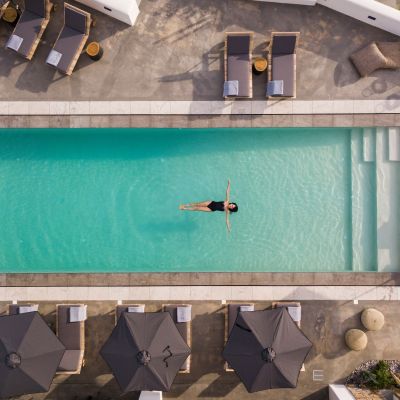 Chora Kythnos Suites: Πολυτελής και άνετη διαμονή στην καρδιά της Κύθνου