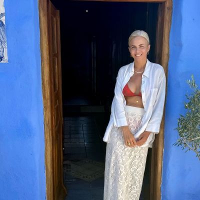 Τα καλοκαιρινά looks της Χριστίνας Κοντοβά που μας δίνουν έμπνευση για τις διακοπές μας στο νησί