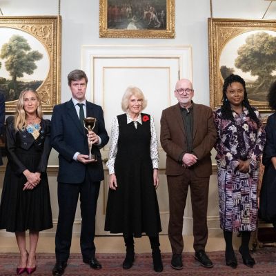 Η Sarah Jessica Parker έγινε κριτής για την Βασίλισσα Καμίλα & η λογοτεχνία γίνεται το νέο front row