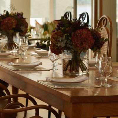 Δεκέμβριος, ο μήνας που μοιραζόμαστε εμπειρίες γύρω από ένα τραπέζι στο Ark στην Αθηναϊκή Ριβιέρα