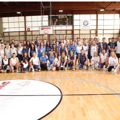 'Ένας για όλους και όλοι για την W.I.N. Hellas , δείτε εδώ τον celebrity αγώνα μπάσκετ