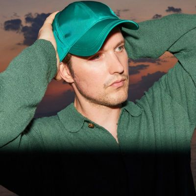 1000 λόγοι να ακούσεις «ALLI MIA MERA» τη μουσική του Leon of Athens & 1 βασικός: να τον ανακαλύψεις