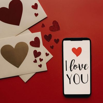 Όχι, μην στείλεις μήνυμα στον πρώην σου την Ημέρα του Αγίου Βαλεντίνου!