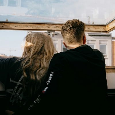 Οι 2 λέξεις που οι σύμβουλοι γάμου σου απαγορεύουν να λες όταν μαλώνεις