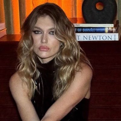 Η Κλέλια Ανδριολάτου με editorial waves στο Λος Άντζελες: Πώς θα αντιγράψεις το πιο sexy χτένισμα