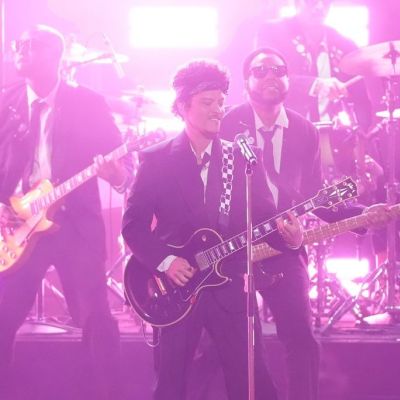 Double hit για τον Bruno Mars: Πώς έκανε ιστορικό comeback στο Billboard