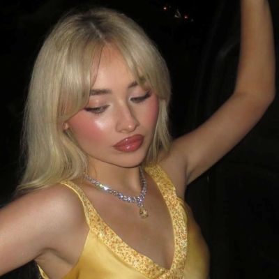 4 stick ρουζ κάτω των 25 ευρώ, για μακιγιάζ on-the-go