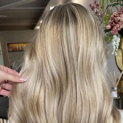 Θέλεις να ξανοίξεις τα μαλλιά σου; Το milkshake blonde είναι τάση