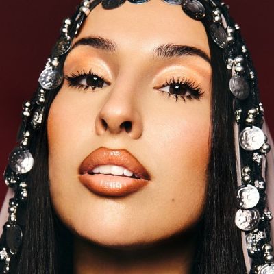 Η Zeina, η φωνή πίσω από το viral «Jananto» εξηγεί πώς η κουλτούρα της έγινε η δική της «υπερδύναμη»